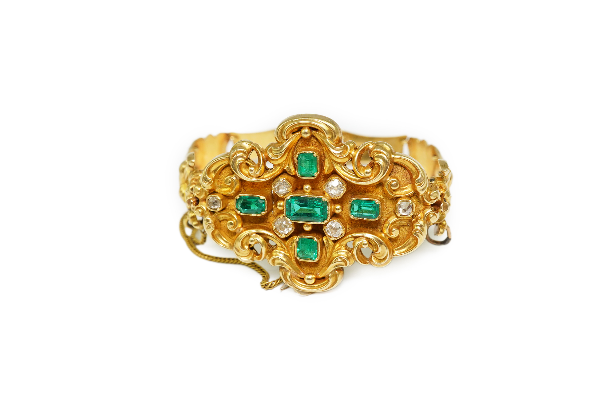 A Victorian gold, diamond and emerald cluster set bracelet